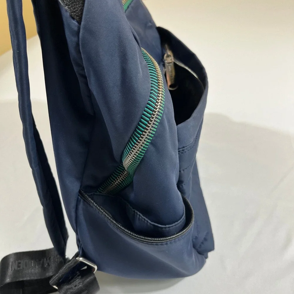 Steve Madden Backpack Womens Medium Navy Blue Quilted Nylon Zipper Detail